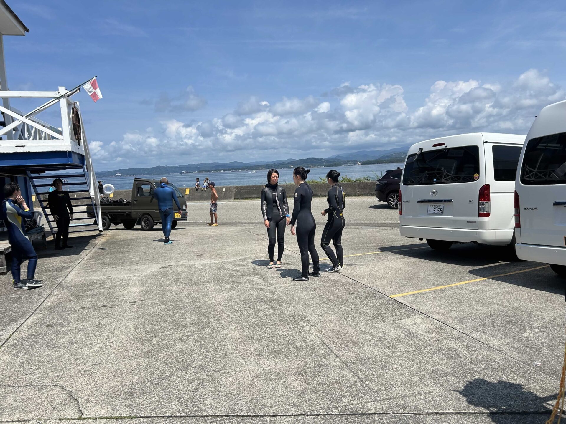 休憩中和気あいあいの様子